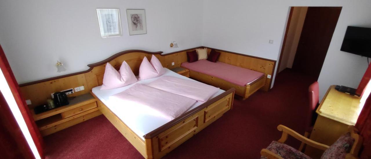 Hotel Garni Tannenhof Φλαχάου Εξωτερικό φωτογραφία