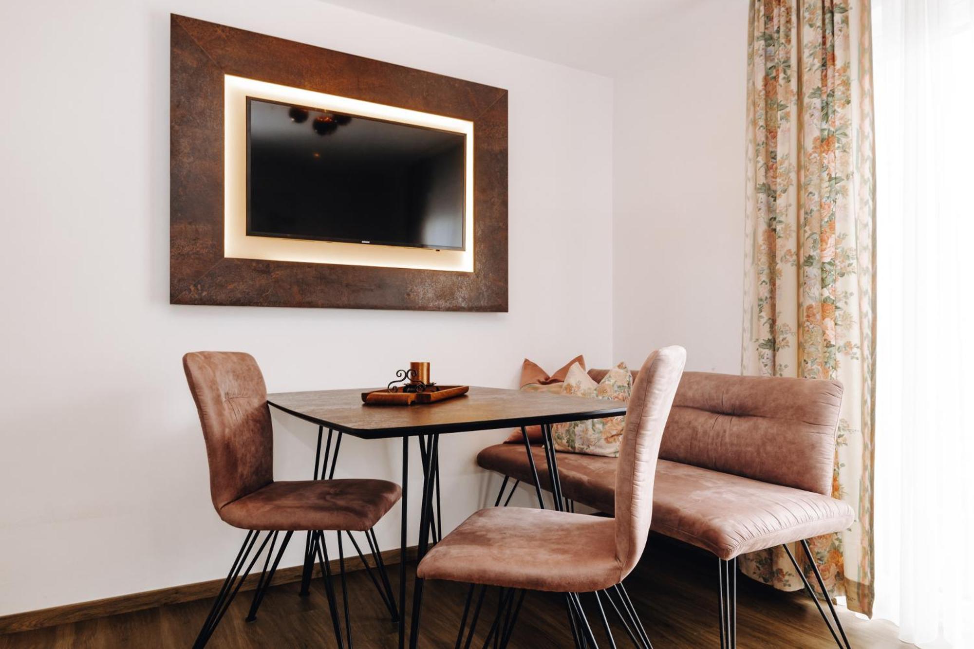 Hotel Garni Tannenhof Φλαχάου Εξωτερικό φωτογραφία
